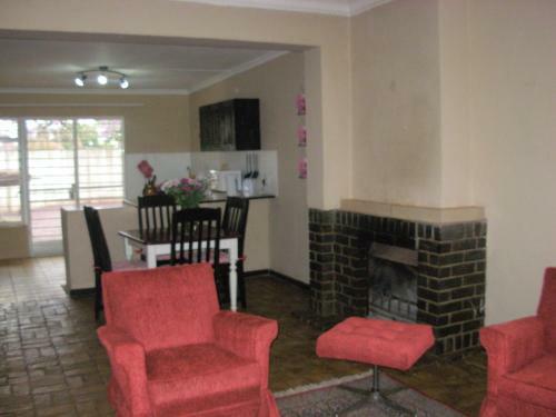 Jacaranda Self Catering Apartments