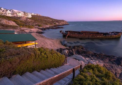 Shark Bay Hotel & Spa