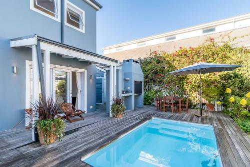Cosy Beach Bungalow