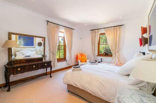 Villa Knysna Tuscan Hideaway- Ef1