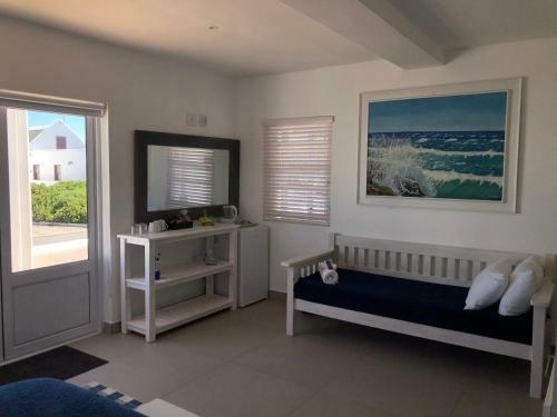 Hostal West Coast Shores