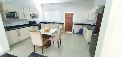 Artem Apartments - Flat 2