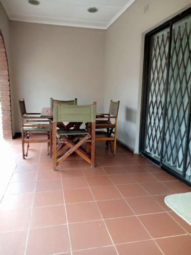 3 Bedrooms Exclusive House In Northmead