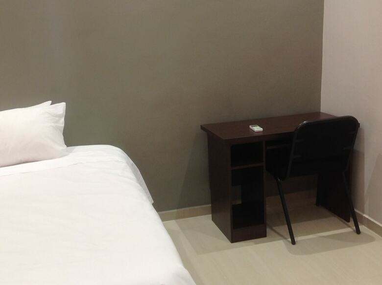 Hostal 848 Guest House