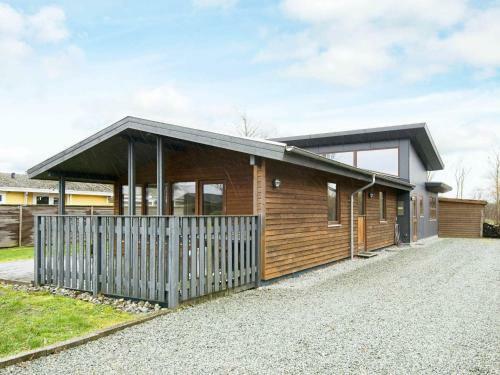 Three-bedroom Holiday Home In Bjert 5