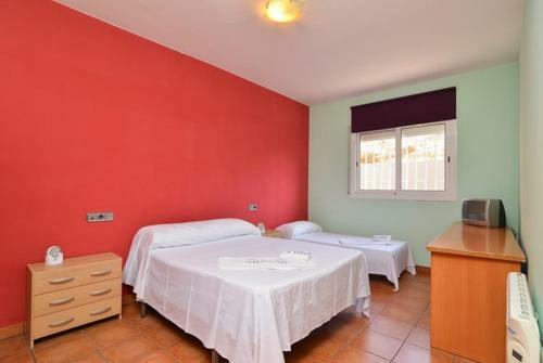 Montbarbat Villa Sleeps 8 Pool