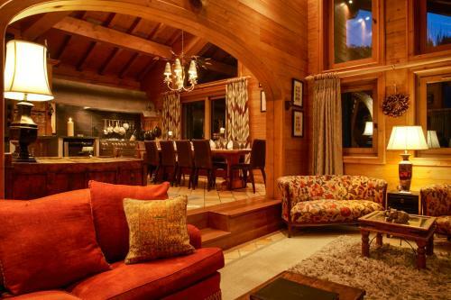 Mussillon Chalet Sleeps 8 Wifi