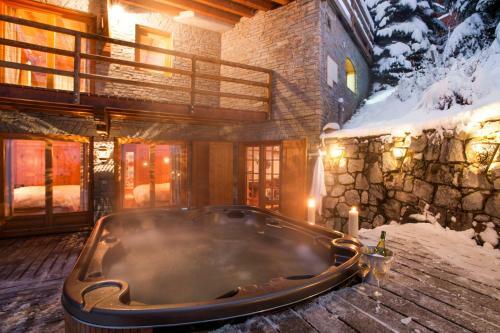 Mussillon Chalet Sleeps 8 Wifi