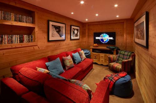 Mussillon Chalet Sleeps 10 Wifi