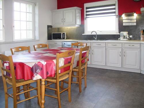 Holiday Home Des Aulnes - Ced209