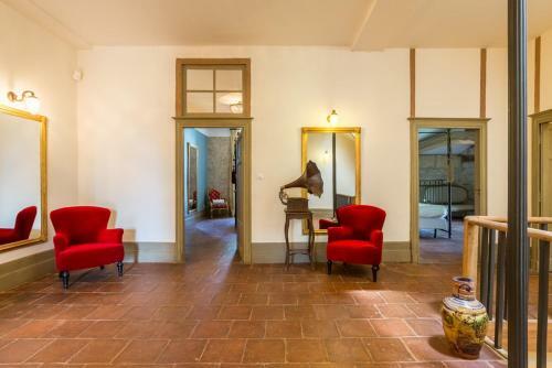 Montjoi Chateau Sleeps 26 Pool Wifi