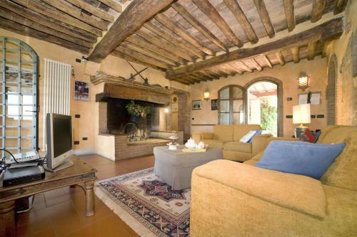Borgo San Lorenzo Villa Sleeps 9 Air Con Wifi