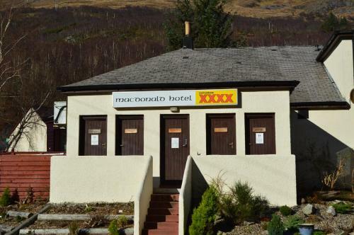 Macdonald Cabins
