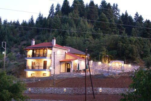 Hostal Kaloneri Rooms