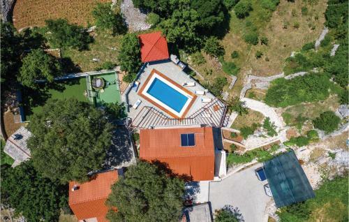 Three-bedroom Holiday Home In Lovrec