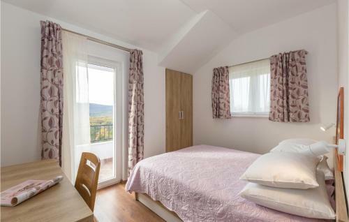 Three-bedroom Holiday Home In Lovrec