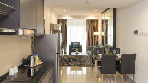 Hotel Encorp Marina Suites By Iconic Bliss