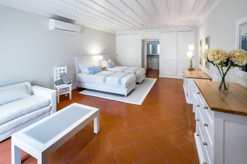 Malhadais Villa Sleeps 14 Pool Air Con Wifi