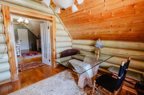 Eco-village Uhnovgrad