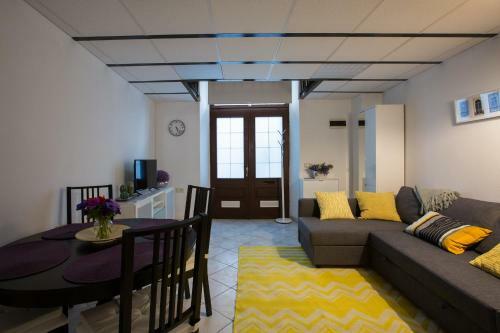 Classy Apartment In Piran Center HD