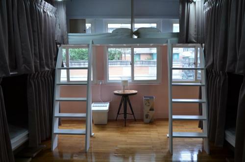 Hostel Of Rising Sun