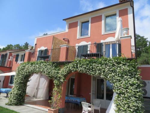 Villa Bellosguardo Apartments