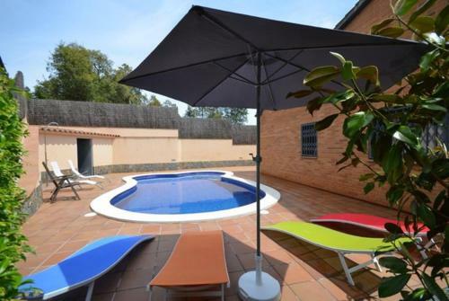 Caules Villa Sleeps 6 Pool Wifi