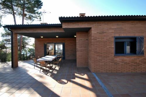 Caules Villa Sleeps 6 Pool Wifi