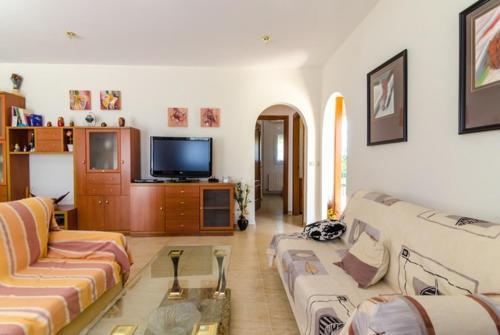 Caules Villa Sleeps 10 Pool Wifi