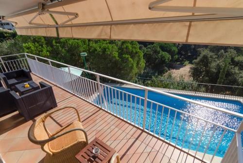 Lloret de Mar Villa Sleeps 6 Pool Wifi