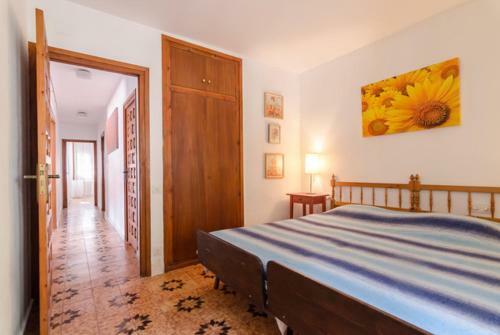 Lloret de Mar Villa Sleeps 6 Pool Wifi