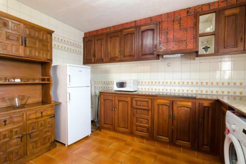 Lloret de Mar Villa Sleeps 6 Pool Wifi