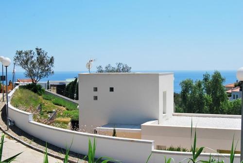 Lloret de Mar Villa Sleeps 8 Pool Air Con Wifi