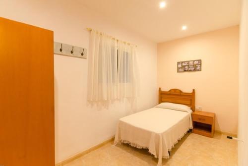 Lloret de Mar Villa Sleeps 12 Pool Wifi