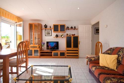 Lloret de Mar Villa Sleeps 8 Pool Wifi