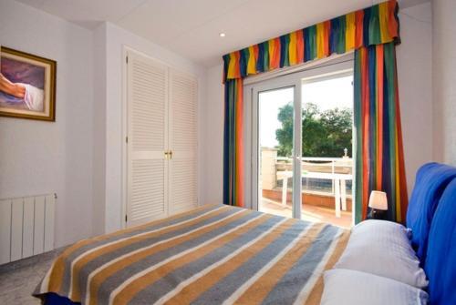 Lloret de Mar Villa Sleeps 8 Pool Wifi
