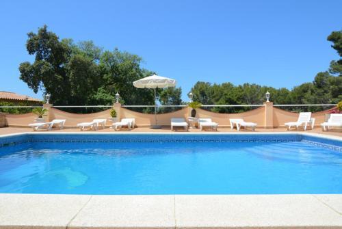 Lloret de Mar Villa Sleeps 8 Pool Wifi