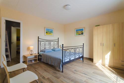 Lloret de Mar Villa Sleeps 14 Pool Wifi