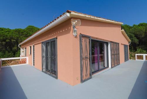 Lloret de Mar Villa Sleeps 14 Pool Wifi