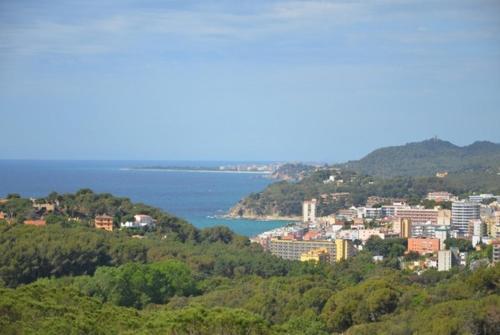 Lloret de Mar Villa Sleeps 14 Pool Wifi