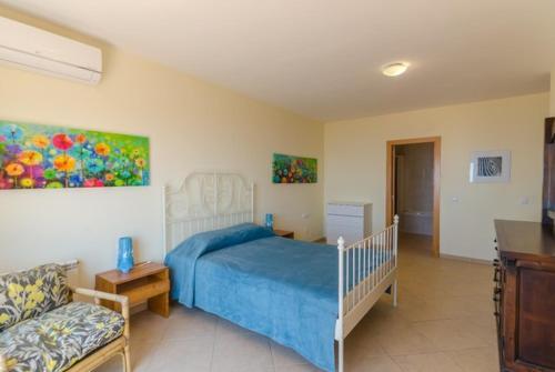 Lloret de Mar Villa Sleeps 8 Pool Air Con Wifi