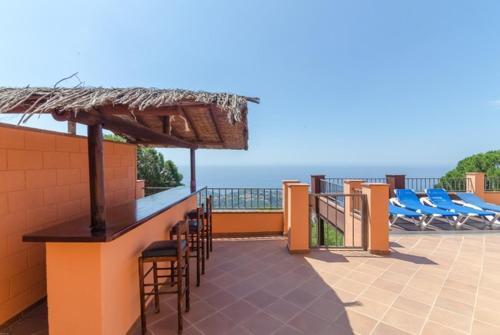 Lloret de Mar Villa Sleeps 8 Pool Air Con Wifi