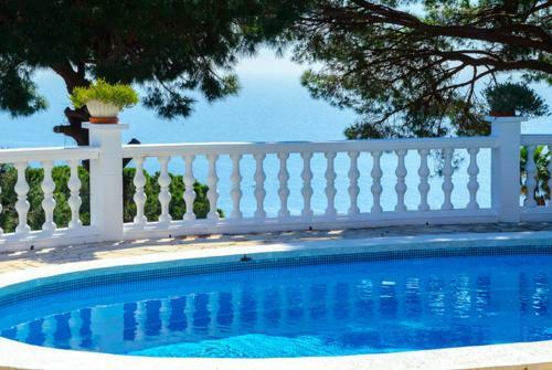 Lloret de Mar Villa Sleeps 6 Pool Wifi