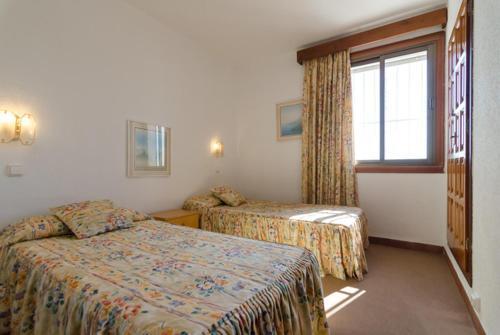 Lloret de Mar Villa Sleeps 6 Pool Wifi