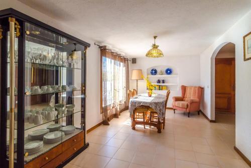 Lloret de Mar Villa Sleeps 6 Pool Wifi