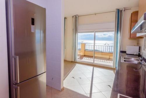 Lloret de Mar Villa Sleeps 8 Pool Air Con Wifi
