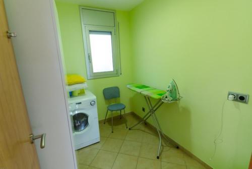 Lloret de Mar Villa Sleeps 10 Pool Wifi