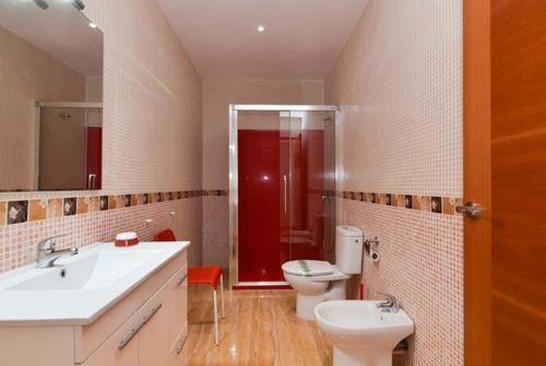 Lloret de Mar Villa Sleeps 18 Pool Wifi