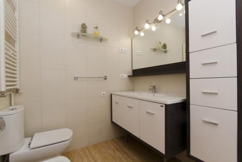 Lloret de Mar Villa Sleeps 18 Pool Wifi