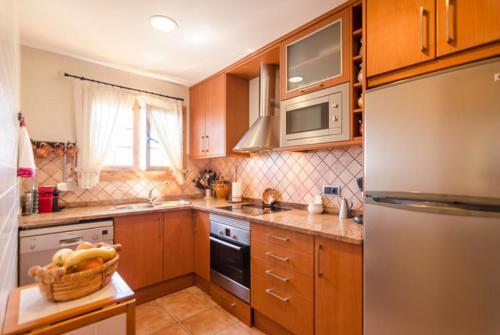Lloret de Mar Villa Sleeps 8 Pool Wifi